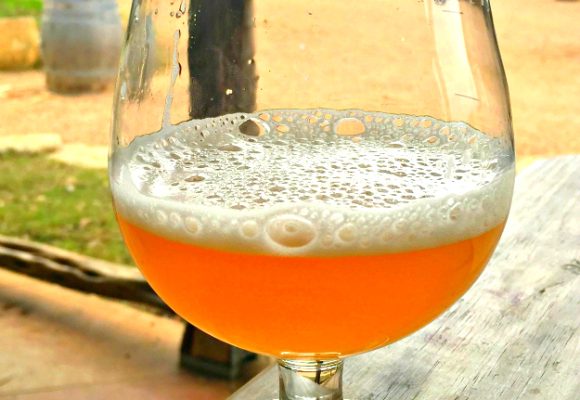 100% spontaneously fermented beer